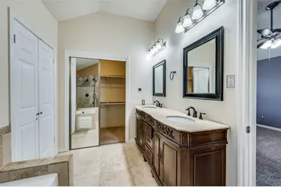804 Santa Fe Trail, Irving, TX 75063 - Photo 14