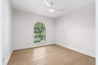 10801 Middle Knoll Drive, Dallas, TX 75238 - Photo 16