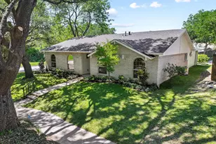 10801 Middle Knoll Dr, Dallas, TX 75238 - Photo 30
