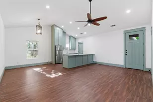 1731 W Elm St, Denison, TX 75020 - Photo 2