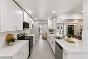 1917 Toplea Dr, Euless, TX 76040 - Photo 16