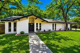 1917 Toplea Dr, Euless, TX 76040 - Photo 1