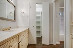 6406 Malcolm Dr, Dallas, TX 75214 - Photo 32