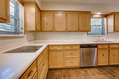 6406 Malcolm Drive, Dallas, TX 75214 - Photo 8