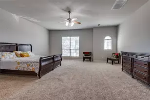 3351 Garrett Dr, Irving, TX 75062 - Photo 14