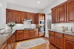 3351 Garrett Dr, Irving, TX 75062 - Photo 12