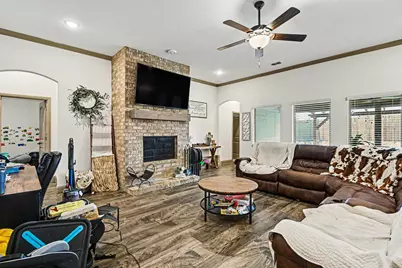207 Bayless Avenue, Godley, TX 76044 - Photo 4