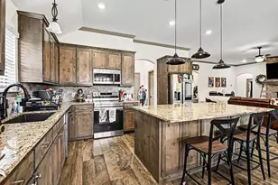 207 Bayless Ave, Godley, TX 76044 - Photo 8
