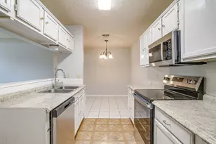 4517 Compass Ct, Fort Worth, TX 76135 - Photo 8