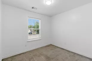 521 E Sears St, Denison, TX 75021 - Photo 8