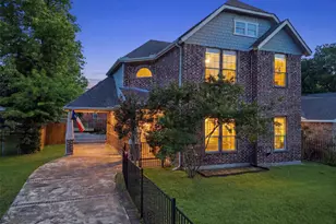 612 W Eighth St, Dallas, TX 75208 - Photo 1