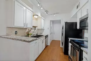 7452 E NW Hwy, Dallas, TX 75231 - Photo 12