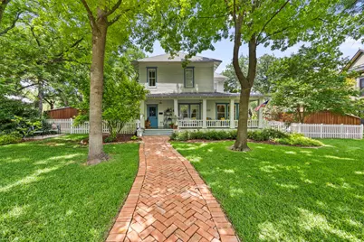 604 W Jefferson Street, Waxahachie, TX 75165 - Photo 2