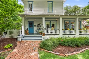 604 W Jefferson St, Waxahachie, TX 75165 - Photo 1