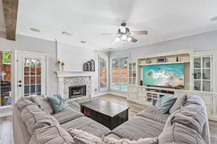 828 Lake View Ct, Coppell, TX 75019 - Photo 8