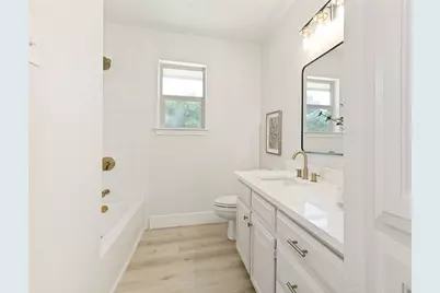 10029 Stoneleigh Drive, Benbrook, TX 76126 - Photo 20