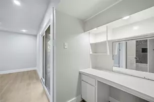 8034 Greenhollow, Dallas, TX 75240 - Photo 18
