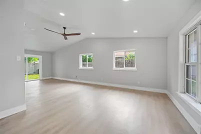 8034 Greenhollow, Dallas, TX 75240 - Photo 4