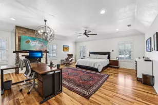 221 N Lucas Dr, Grapevine, TX 76051 - Photo 22