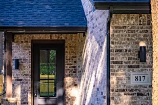 817 Plum St, Graham, TX 76450 - Photo 4