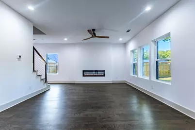 817 Plum Street, Graham, TX 76450 - Photo 6