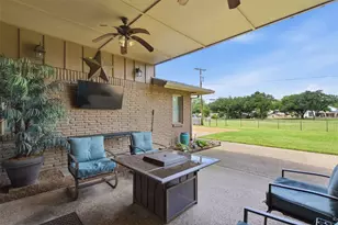 3217 Golfing Green, Farmers Branch, TX 75234 - Photo 32