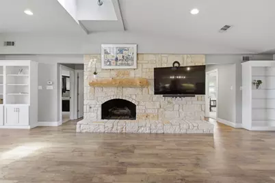 3217 Golfing Green, Farmers Branch, TX 75234 - Photo 8