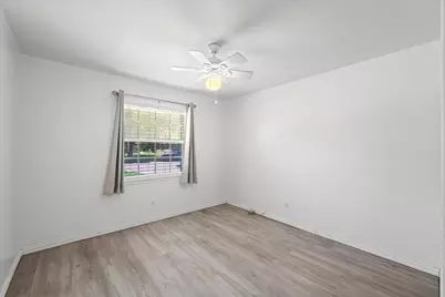 2400 Douglas Avenue, Irving, TX 75062 - Photo 18