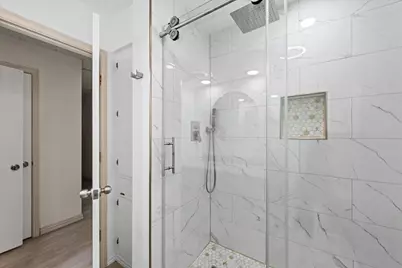 2400 Douglas Avenue, Irving, TX 75062 - Photo 22