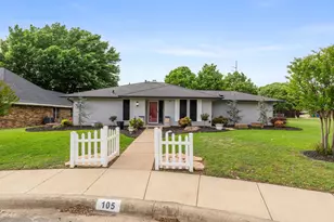 105 Pueblo Cir, Waxahachie, TX 75165 - Photo 2