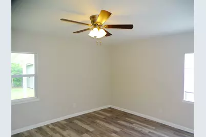 202 E Cober Drive, Grand Prairie, TX 75051 - Photo 24
