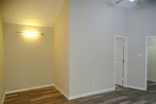 202 E Cober Dr, Grand Prairie, TX 75051 - Photo 16