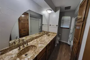 1106 Meadowview Dr, Euless, TX 76039 - Photo 16