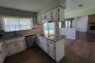 1106 Meadowview Dr, Euless, TX 76039 - Photo 10