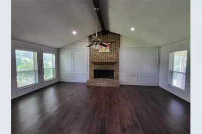 1106 Meadowview Drive, Euless, TX 76039 - Photo 2