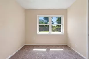 807 Highland Dr, Arlington, TX 76010 - Photo 18
