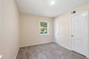 807 Highland Dr, Arlington, TX 76010 - Photo 28