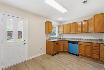 807 Highland Drive, Arlington, TX 76010 - Photo 14