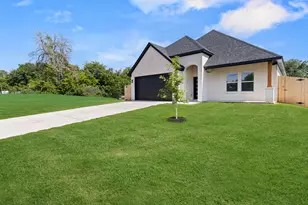 4406 Baylor St, Fort Worth, TX 76119 - Photo 2
