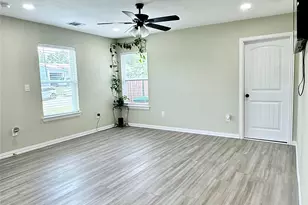 2666 Burton Ave, Fort Worth, TX 76105 - Photo 4