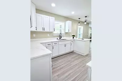 2666 Burton Avenue, Fort Worth, TX 76105 - Photo 6