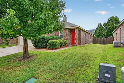 1325 Cheyenne Drive, Aubrey, TX 76227 - Photo 2