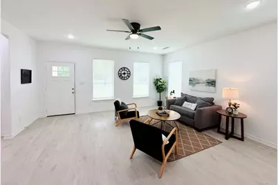 2205 Wellington Street, Greenville, TX 75401 - Photo 2