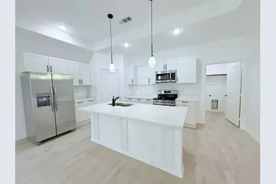 2205 Wellington Street, Greenville, TX 75401 - Photo 2