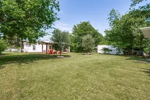 203 S Waxahachie St, Mansfield, TX 76063 - Photo 24