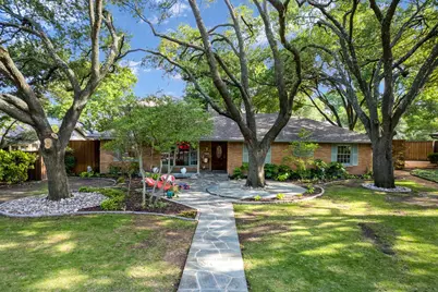 911 Saint Lukes Drive, Richardson, TX 75080 - Photo 2