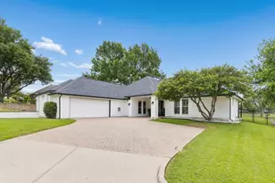 301 Hill Ln, Trophy Club, TX 76262 - Photo 2