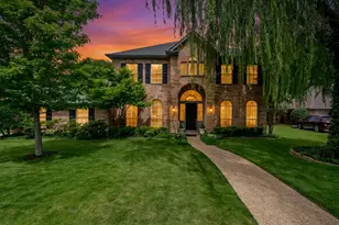 2704 Lakesedge Dr, McKinney, TX 75072 - Photo 2