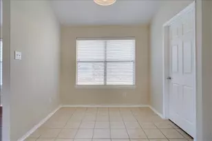 1305 Mountain Peak Dr, Fort Worth, TX 76052 - Photo 12