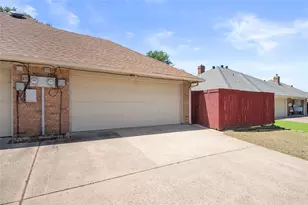 2621 Cummings Dr, Bedford, TX 76021 - Photo 16